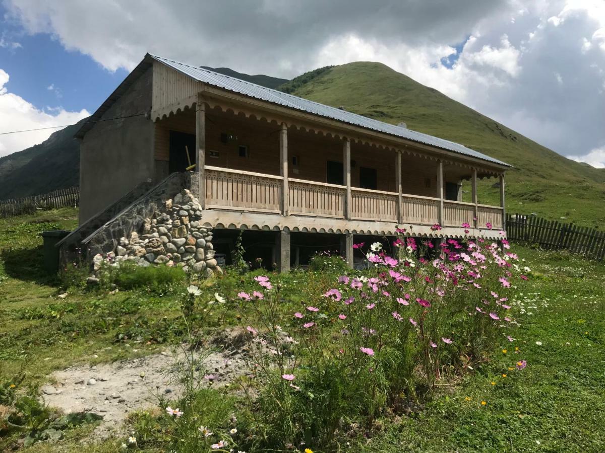 Maxvshi Hotel Ushguli Exterior photo